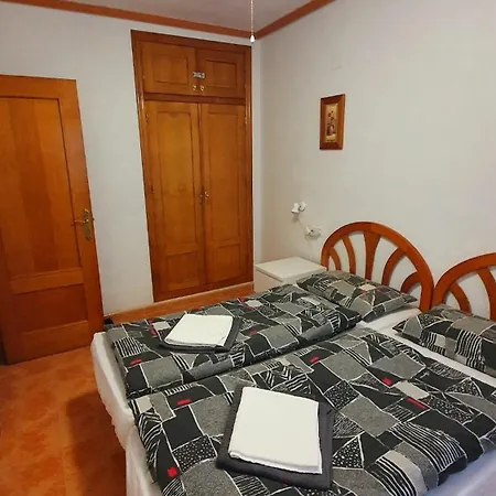 House Sungrila, 3 Rooms, Kitchen And Terrace Appartement