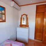 House Sungrila, 3 Rooms, Kitchen And Terrace شقة تورّيفيِخا